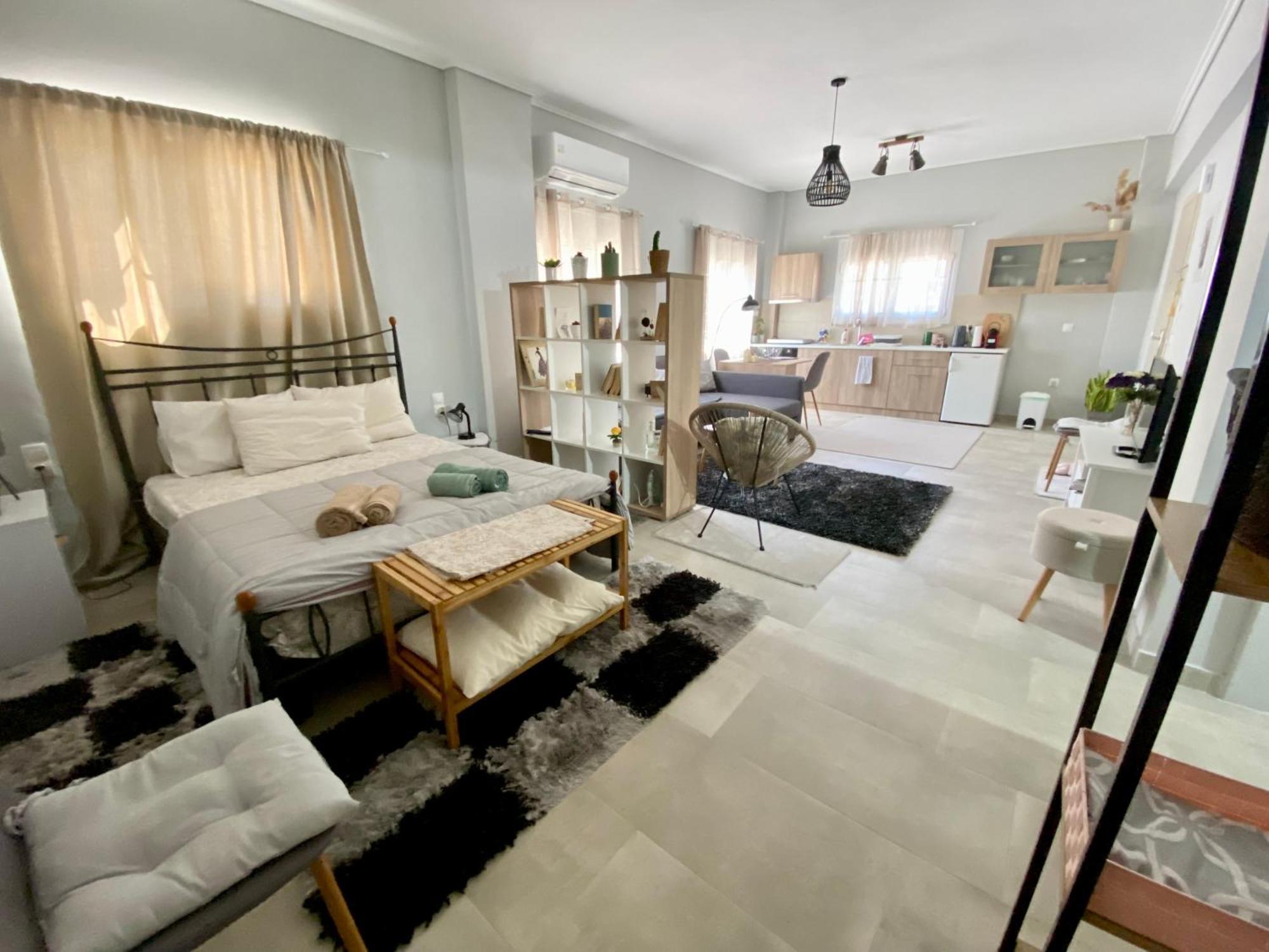 Xrysa'S Central City Apartment Missolonghi Экстерьер фото